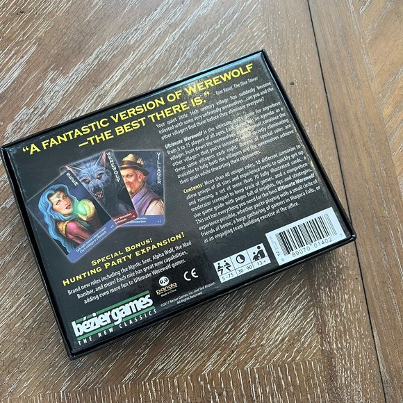 Ultimate Werewolf Deluxe Edition Bezier Games includes expansion Hunting Party - Picture 2 of 3